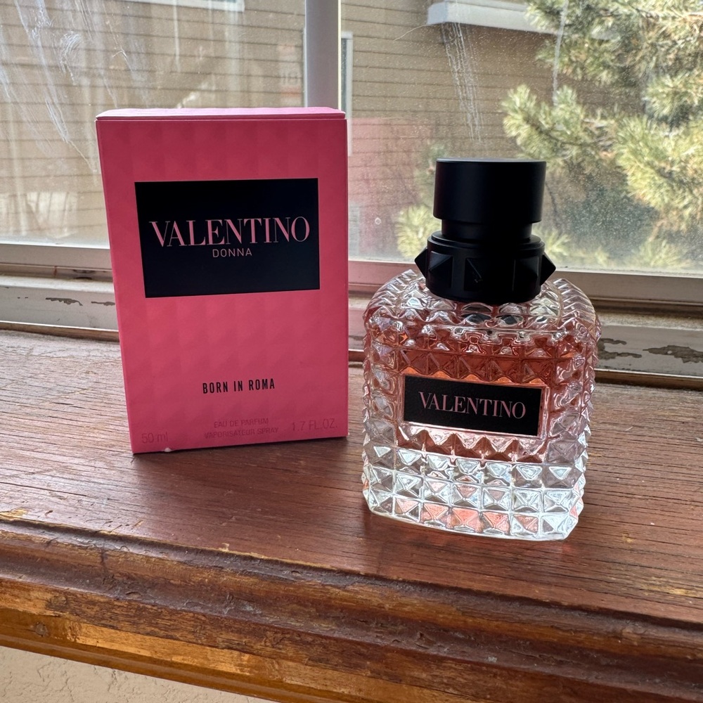 Valentino Donna Born in Roma